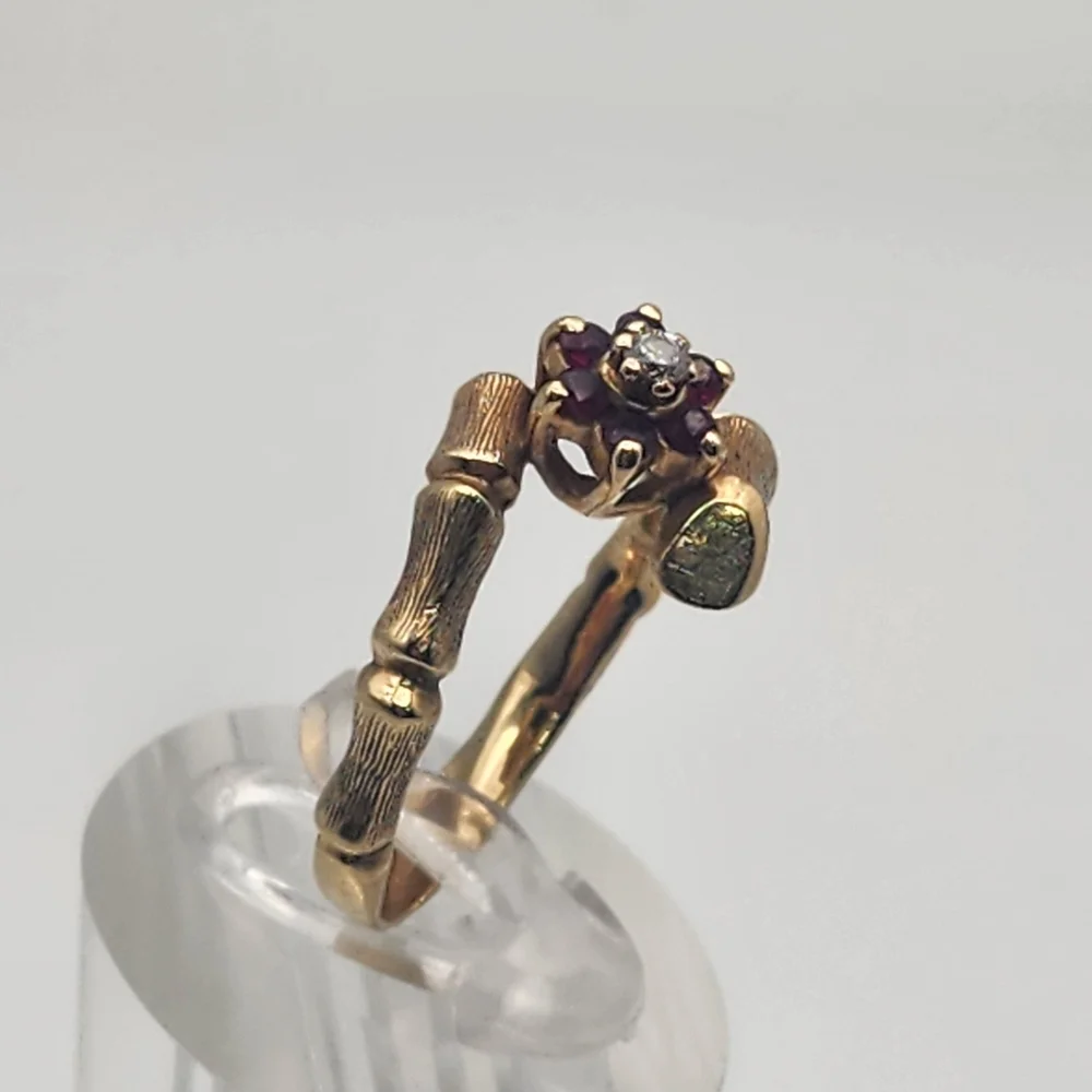 Vintage 14K Gold Bamboo-Style Ruby & Diamond Flower Bypass Ring (7.75) - Picture 3 of 10